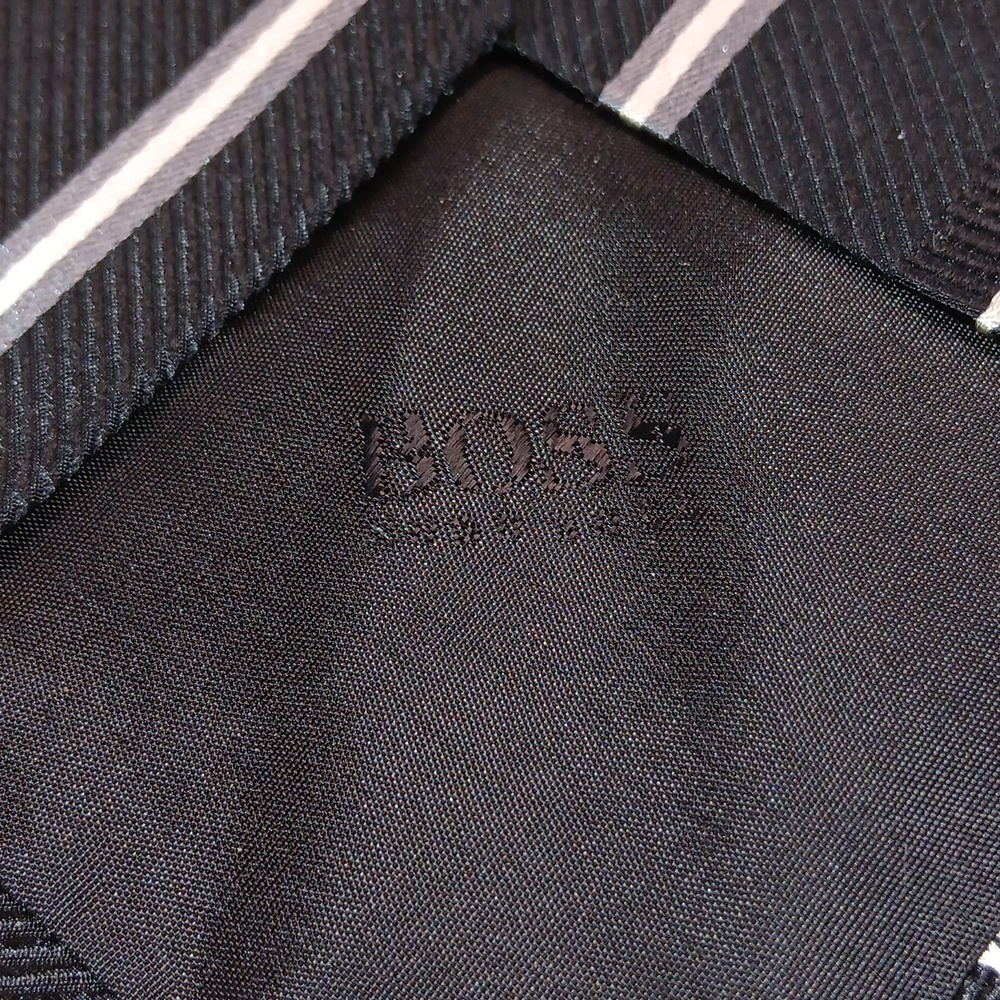 Hugo Boss Classic Black Striped Tie - Picture 6 of 6